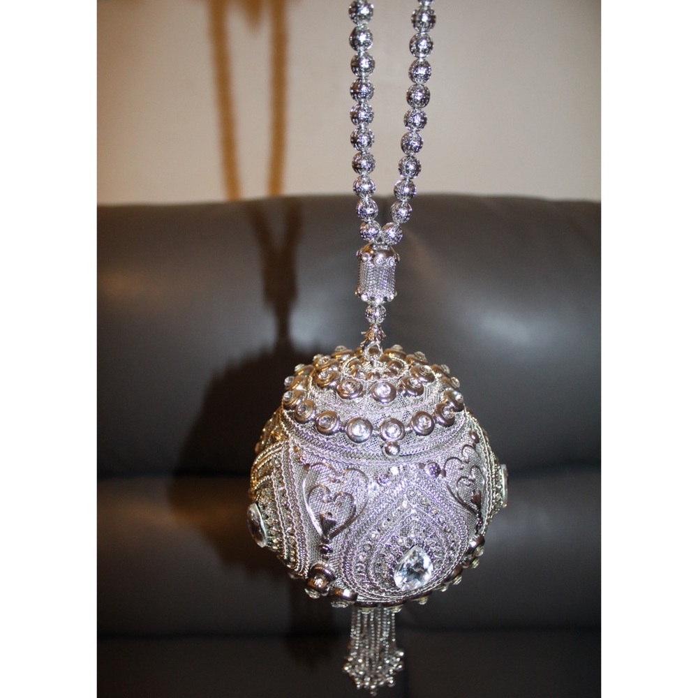 Oval Purse Silver
